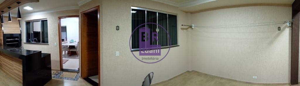 Lindo Sobrado no Jardim Colúmbia A: 3 Quartos (1 Suíte), Garagem para 3 Carros e Completo em Planejados - R$ 745.000,00