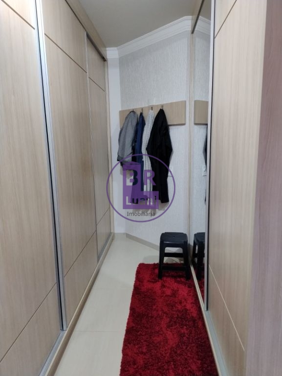 Lindo Sobrado no Jardim Colúmbia A: 3 Quartos (1 Suíte), Garagem para 3 Carros e Completo em Planejados - R$ 745.000,00