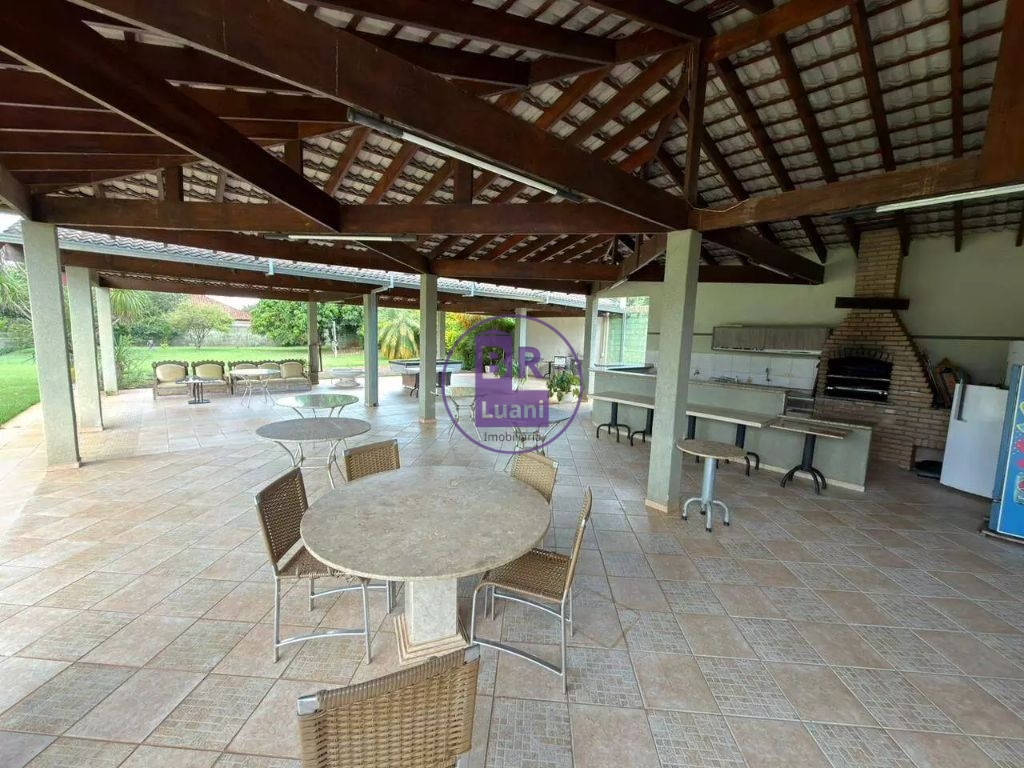 Chácara à venda com 2 suítes, piscina e área gourmet, em con