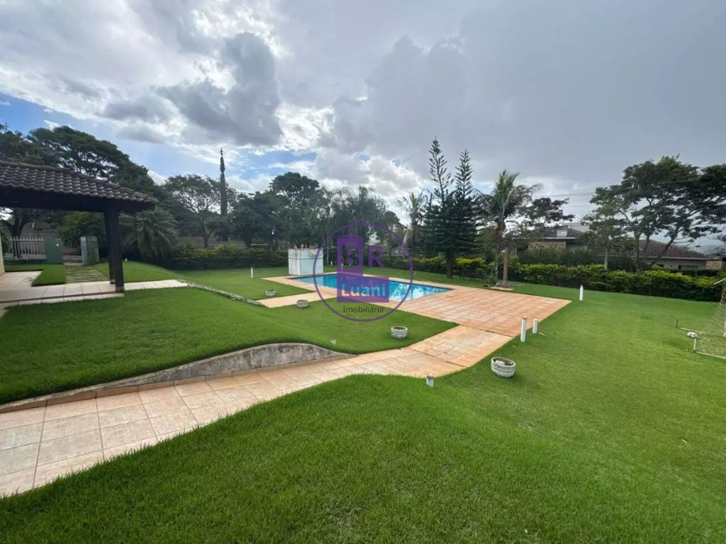 Chácara à venda com 2 suítes, piscina e área gourmet, em con
