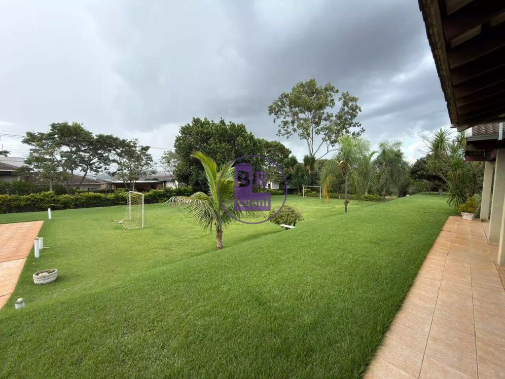Chácara à venda com 2 suítes, piscina e área gourmet, em con