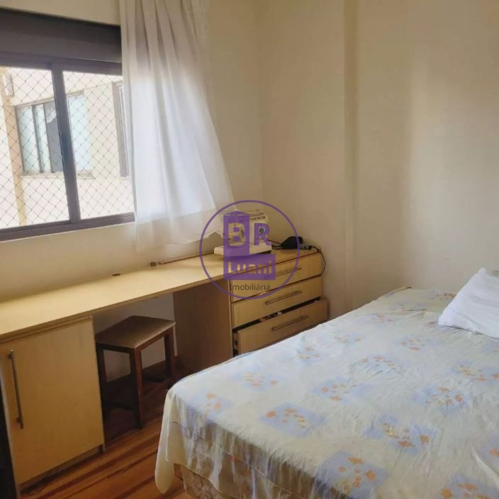 Apartamento à venda com 4 dormitórios sendo 3 suítes e 2 vagas de garagem no Edifício solar do Pioneiros.
