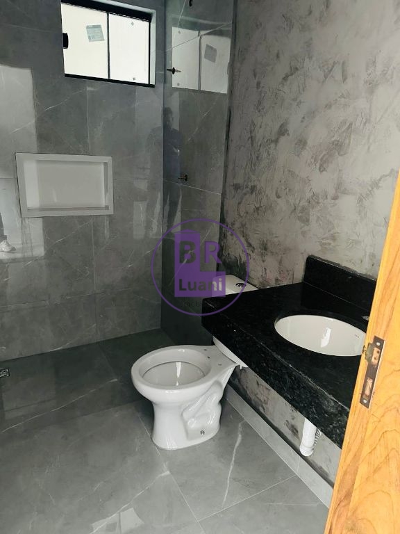 Casa térrea germinada nova com 3 dormitórios sendo 1 suíte -