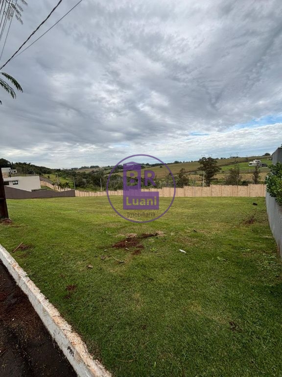 Terreno à venda no condomínio fechado com 728m²