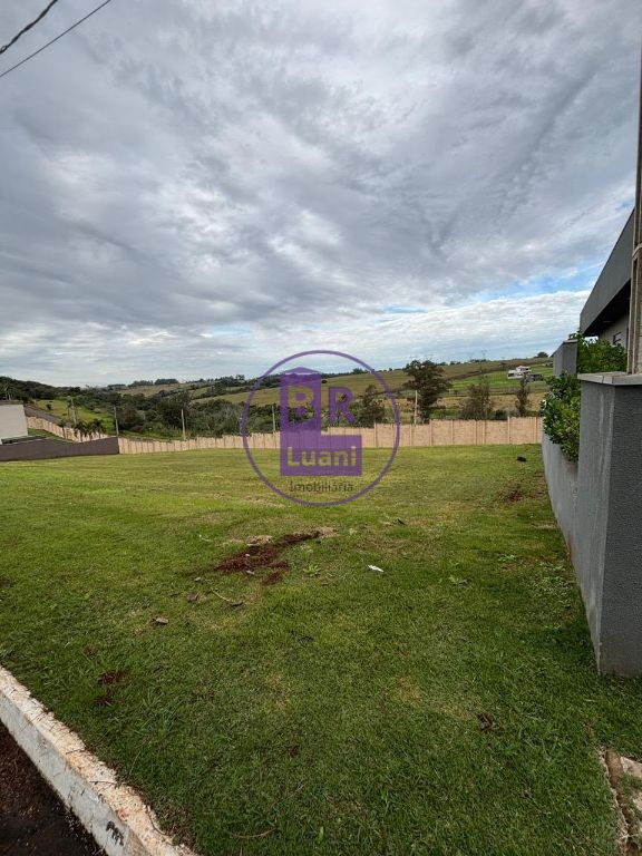 Terreno à venda no condomínio fechado com 728m²