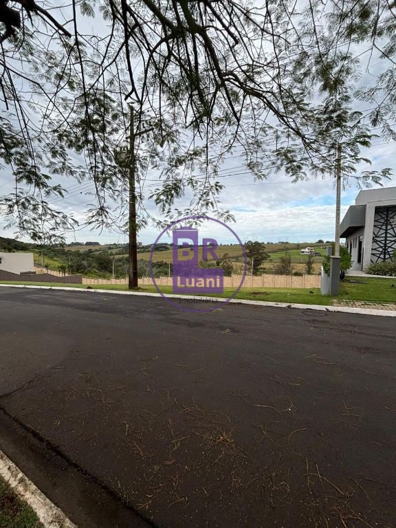 Terreno à venda no condomínio fechado com 728m²