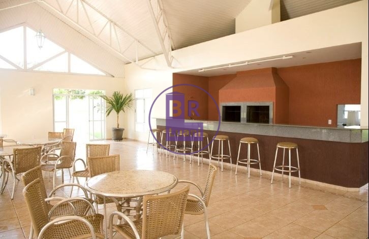 Terreno à venda no condomínio fechado com 728m²
