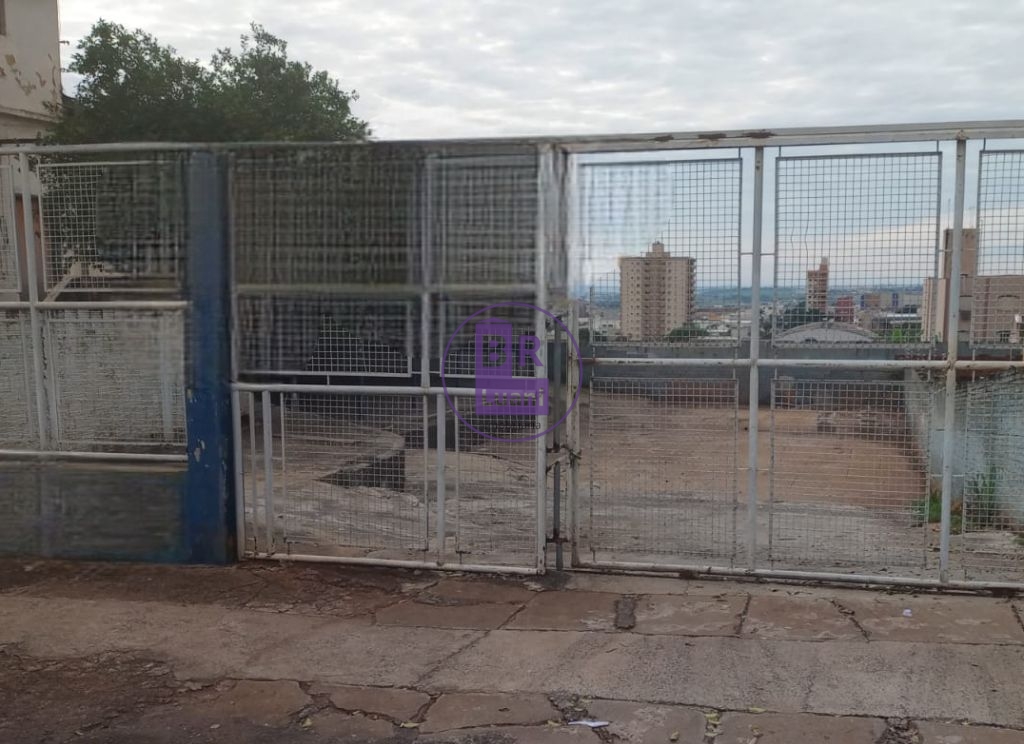 Oportunidade! Amplo imóvel comercial com 1.100m² para locação no centro de Londrina