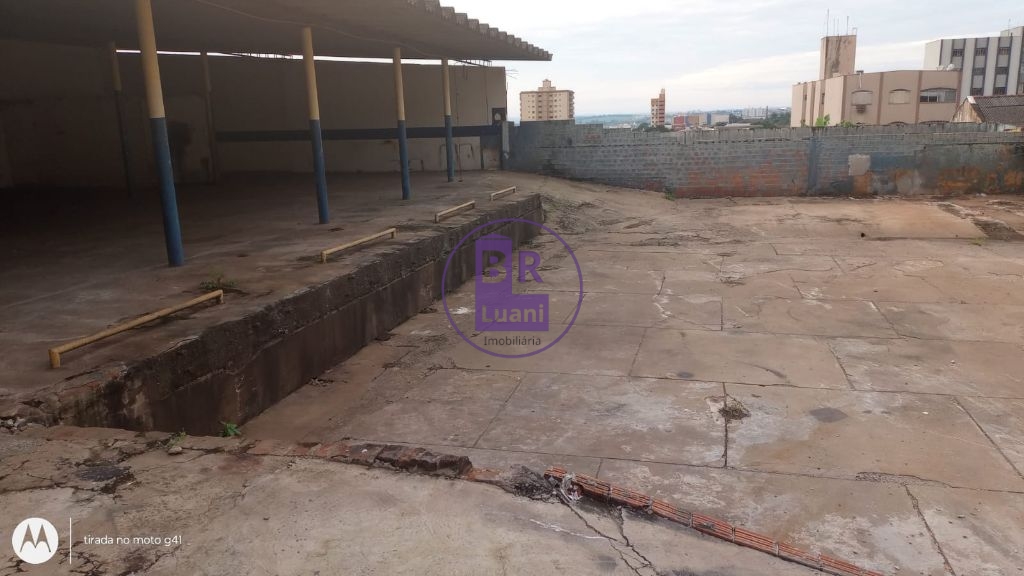 Oportunidade! Amplo imóvel comercial com 1.100m² para locação no centro de Londrina