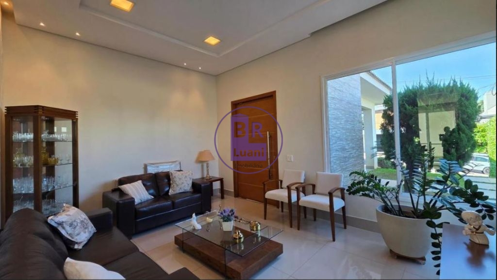 Casa Terrea com 3 dormitorios sendo 1 suite e demi-suite