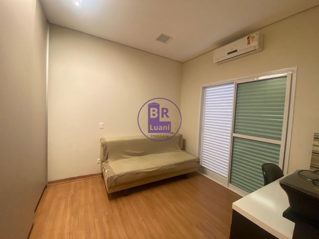 Casa terrea com 3 dormitorios sendo 1 suite e demi-suite