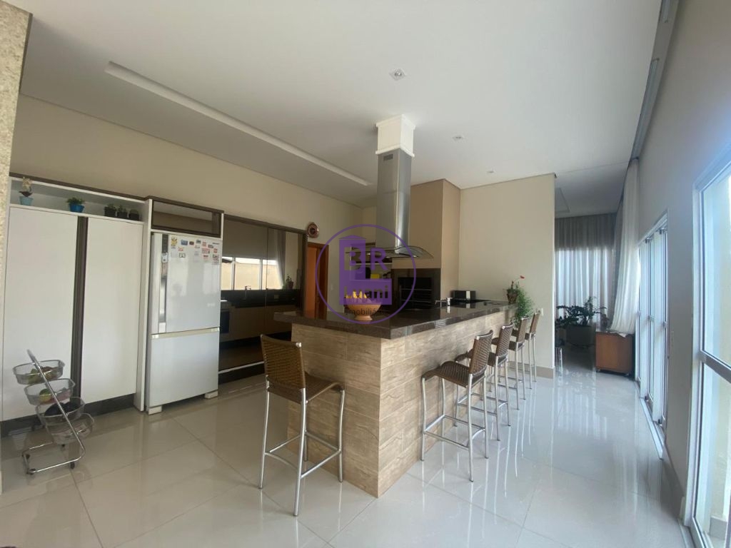 Casa Terrea com 3 dormitorios sendo 1 suite e demi-suite