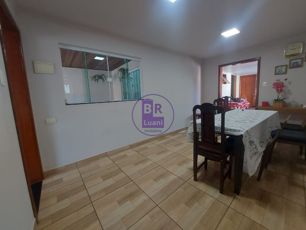 Casa térrea para locação e venda em cambé.