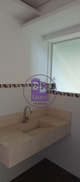 Linda Casa Alto Padrão no Jardim Tucanos 4 suítes 410m2 útil Fundos com Pomar