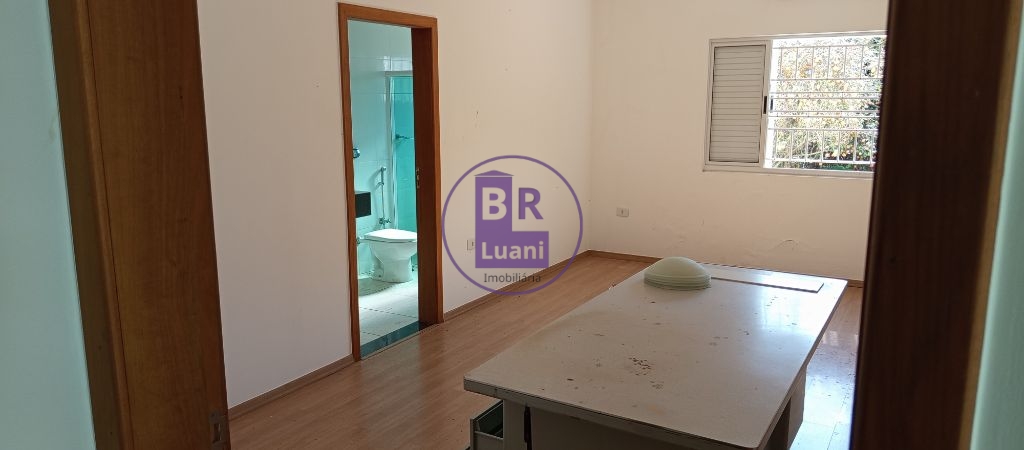 Linda Casa Alto Padrão no Jardim Tucanos 4 suítes 410m2 útil Fundos com Pomar