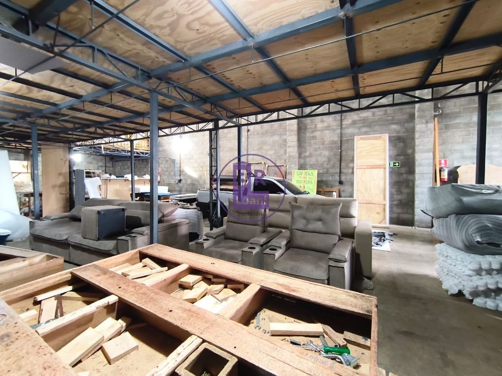 Barracão/Galpão com mezanino 120m² Zona Norte 307,41 m² útil 425m² Total7m Pé-Direito