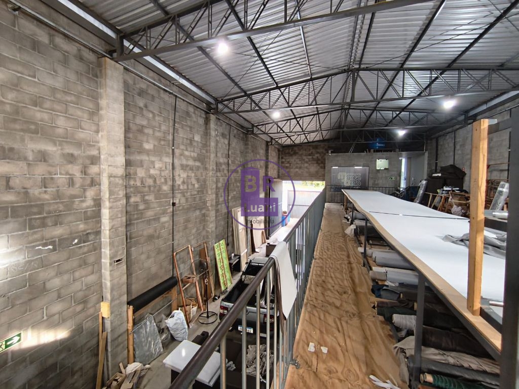 Barracão/Galpão com mezanino 120m² Zona Norte 307,41 m² útil 425m² Total7m Pé-Direito