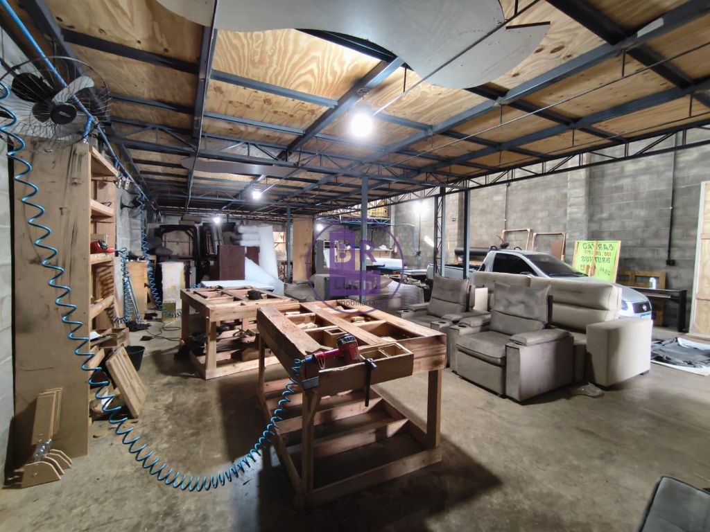Barracão/Galpão com mezanino 120m² Zona Norte 307,41 m² útil 425m² Total7m Pé-Direito