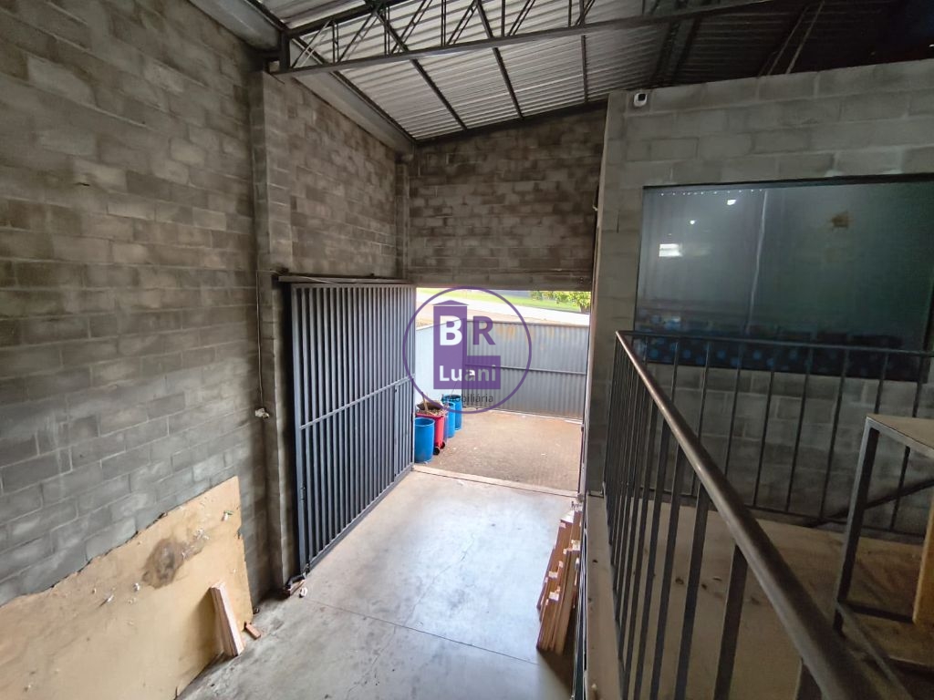Barracão/Galpão com mezanino 120m² Zona Norte 307,41 m² útil 425m² Total7m Pé-Direito