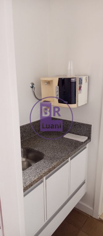 Sala comercial para alugar no Trade Center 78m² andar alto 1 vaga