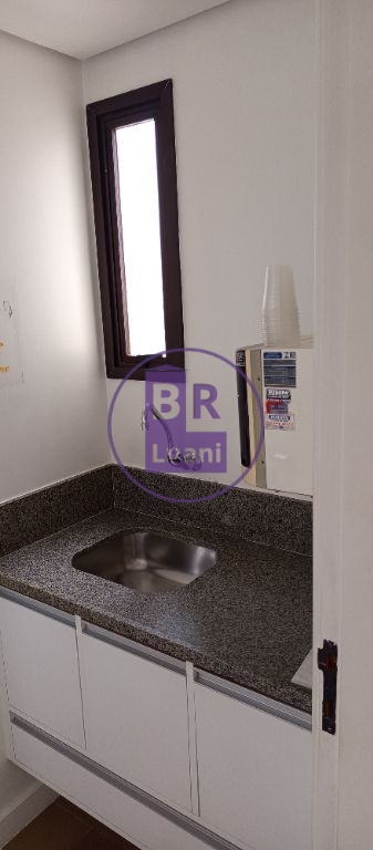 Sala comercial para alugar no Trade Center 78m² andar alto 1 vaga