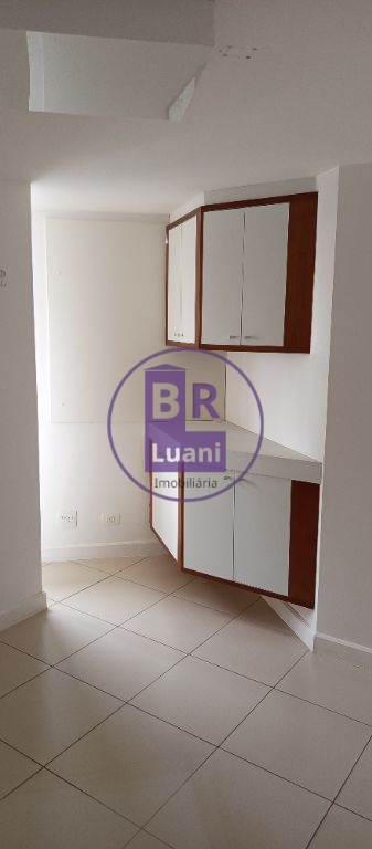 Sala comercial para alugar no Trade Center 78m² andar alto 1 vaga
