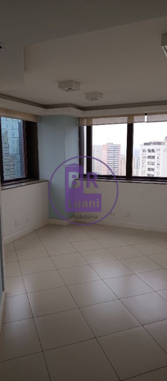 Sala comercial para alugar no Trade Center 78m² andar alto 1 vaga