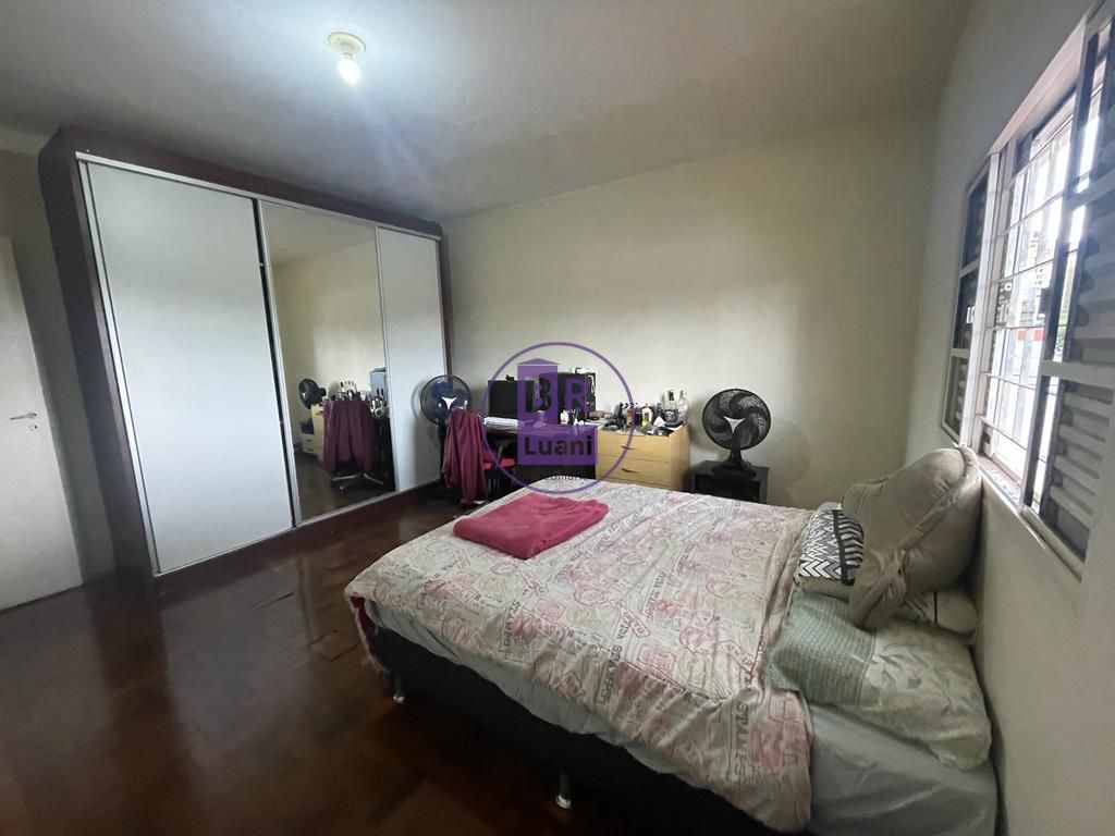 Casa Térrea à Venda em Localização Privilegiada