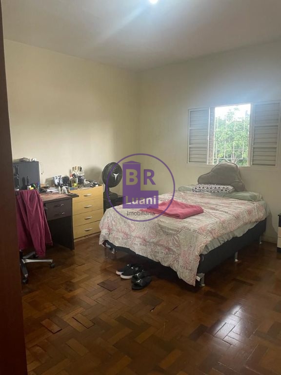 Casa térrea à venda em localização privilegiada