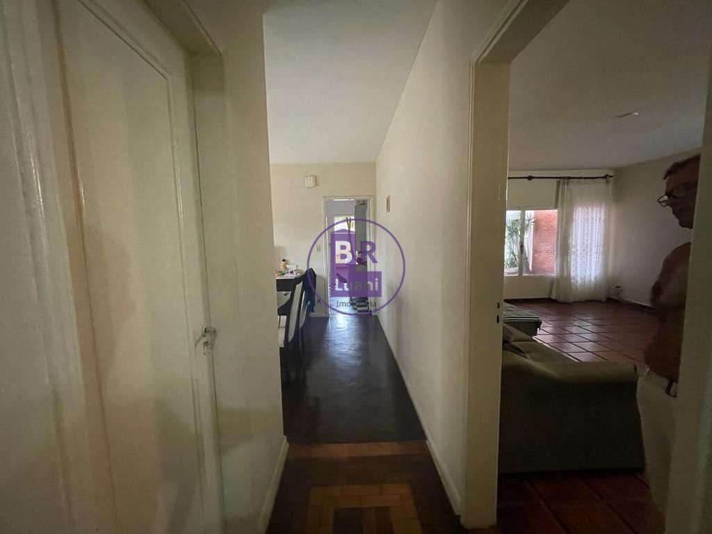 Casa Térrea à Venda em Localização Privilegiada