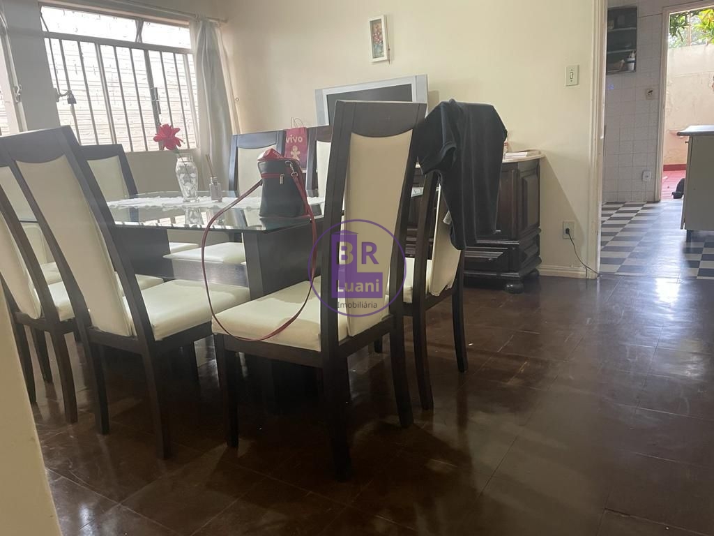 Casa térrea à venda em localização privilegiada