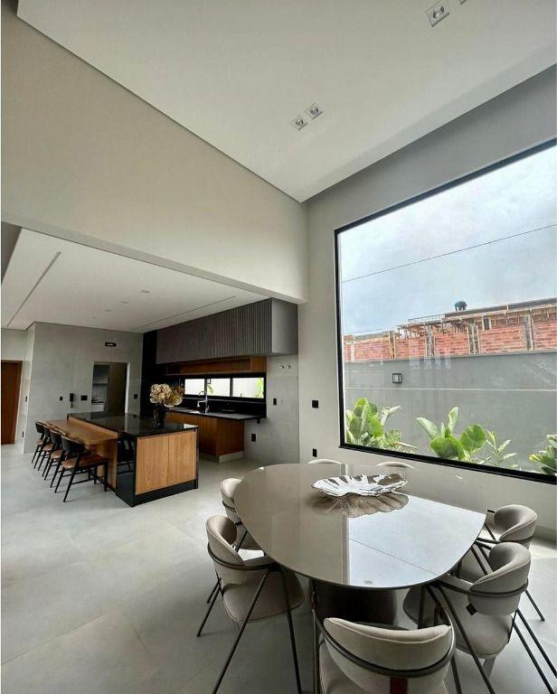 Casa, 3 quartos, 246 m² - Foto 2