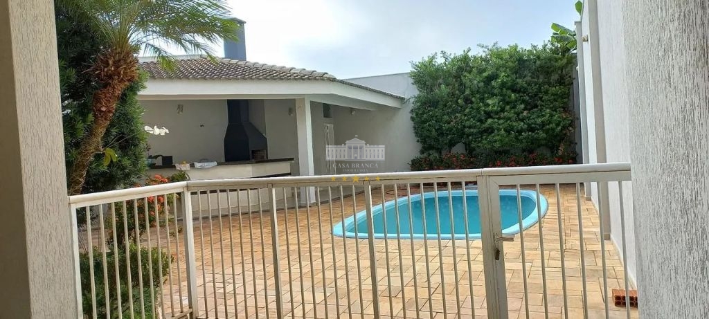 Casa, 3 quartos, 300 m² - Foto 1