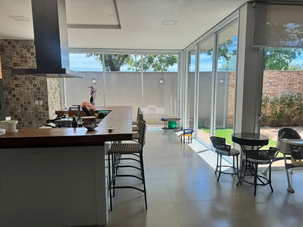 Casa, 3 quartos, 274 m² - Foto 5