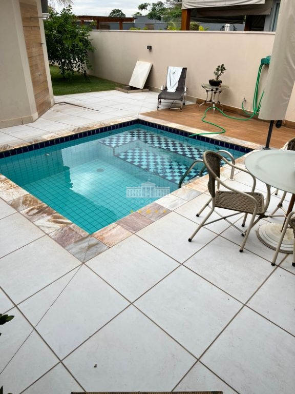 Casa, 3 quartos, 212 m² - Foto 1