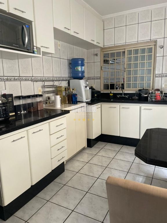 Casa, 3 quartos, 237 m² - Foto 7