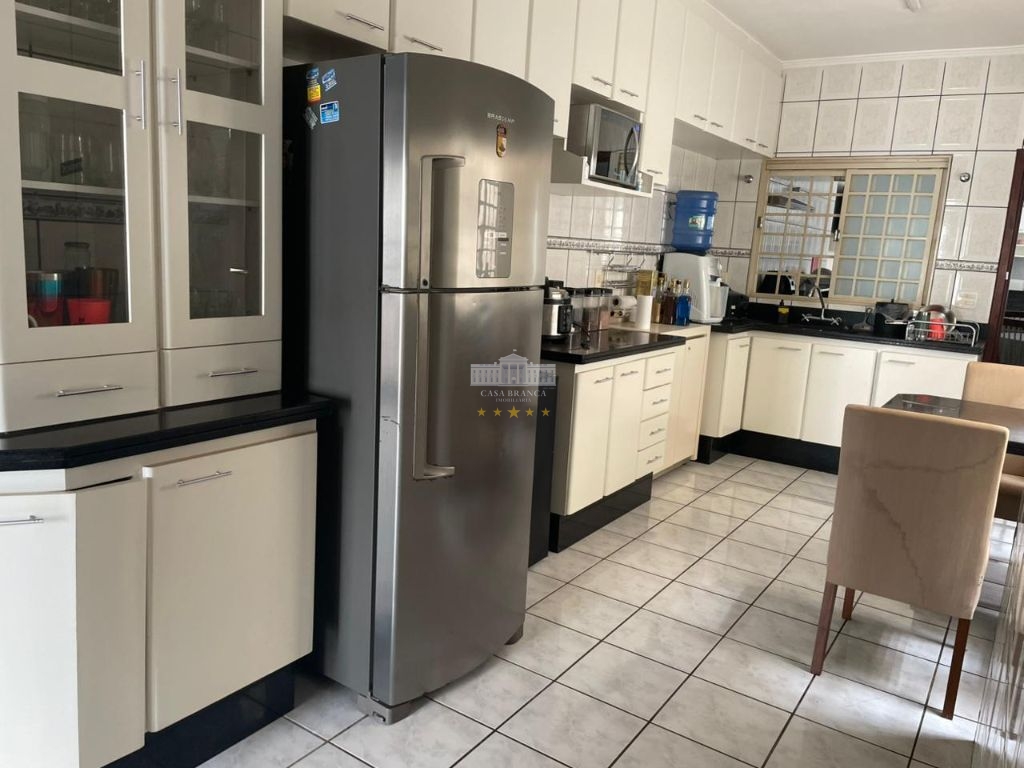 Casa, 3 quartos, 237 m² - Foto 5