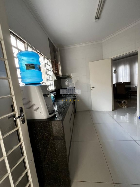 Casa, 3 quartos, 200 m² - Foto 9