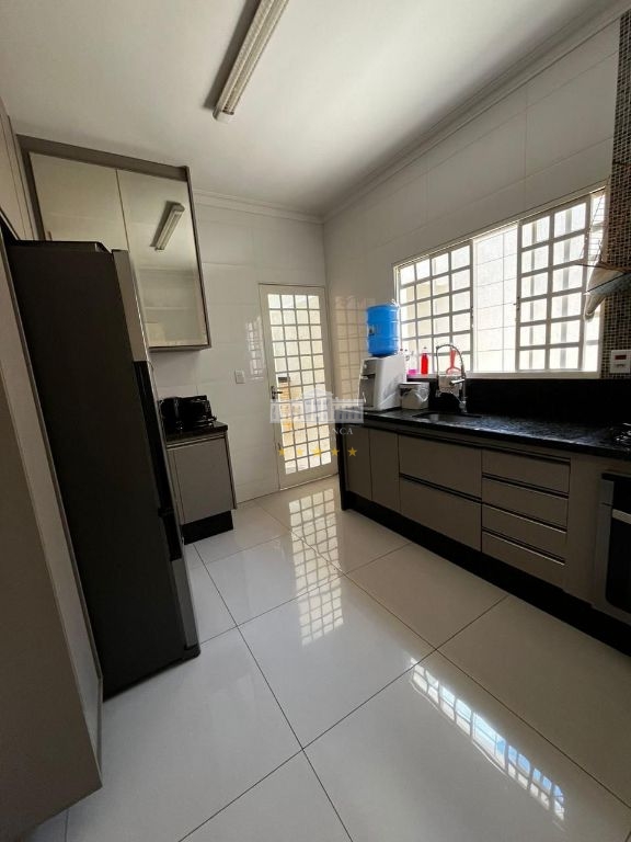 Casa, 3 quartos, 200 m² - Foto 5