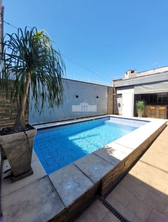 Casa, 3 quartos, 208 m² - Foto 1