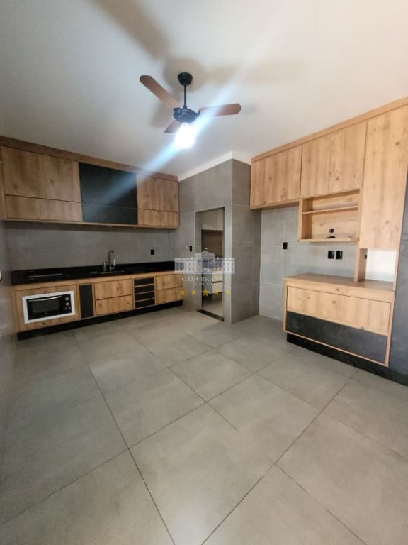 Casa, 3 quartos, 208 m² - Foto 3