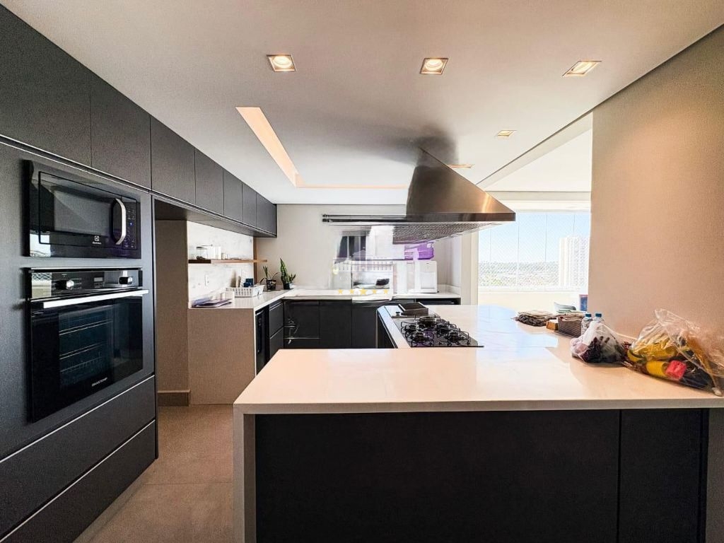 Apartamento, 3 quartos, 170 m² - Foto 1