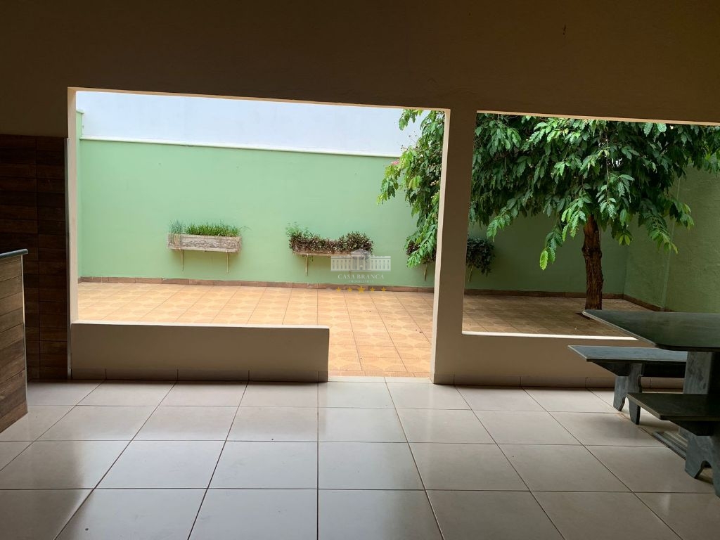 Casa, 3 quartos, 179 m² - Foto 2