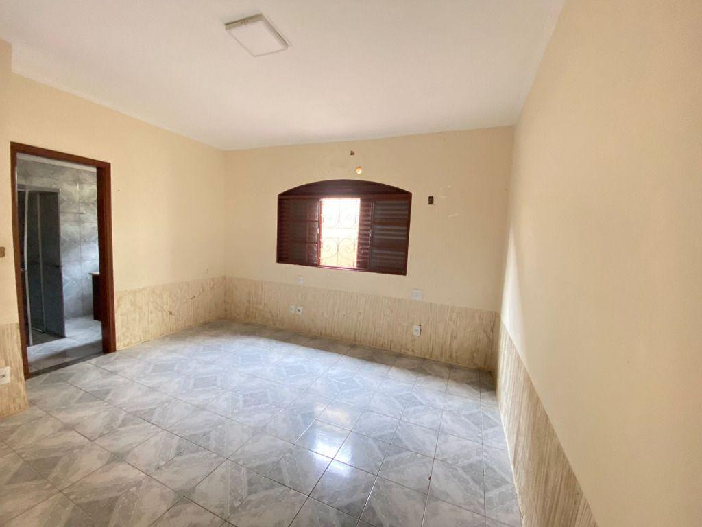 Casa, 3 quartos, 190 m² - Foto 3