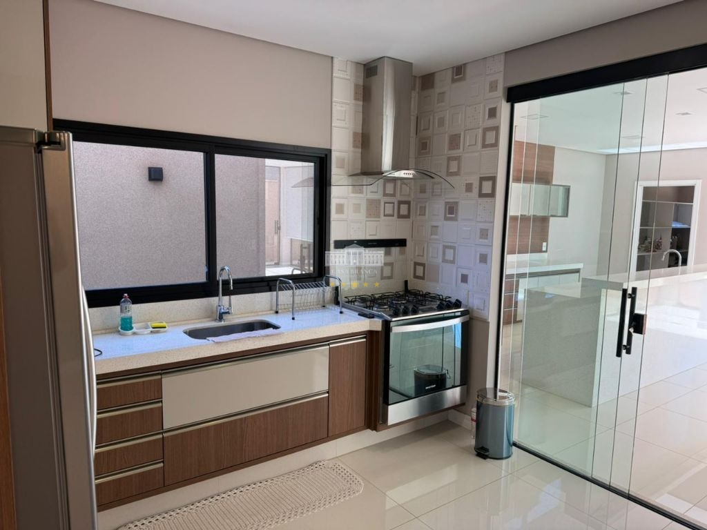 Sobrado, 4 quartos, 319 m² - Foto 35