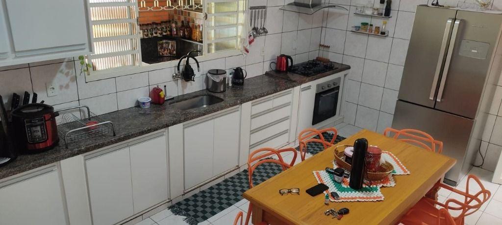 Casa, 2 quartos, 176 m² - Foto 3