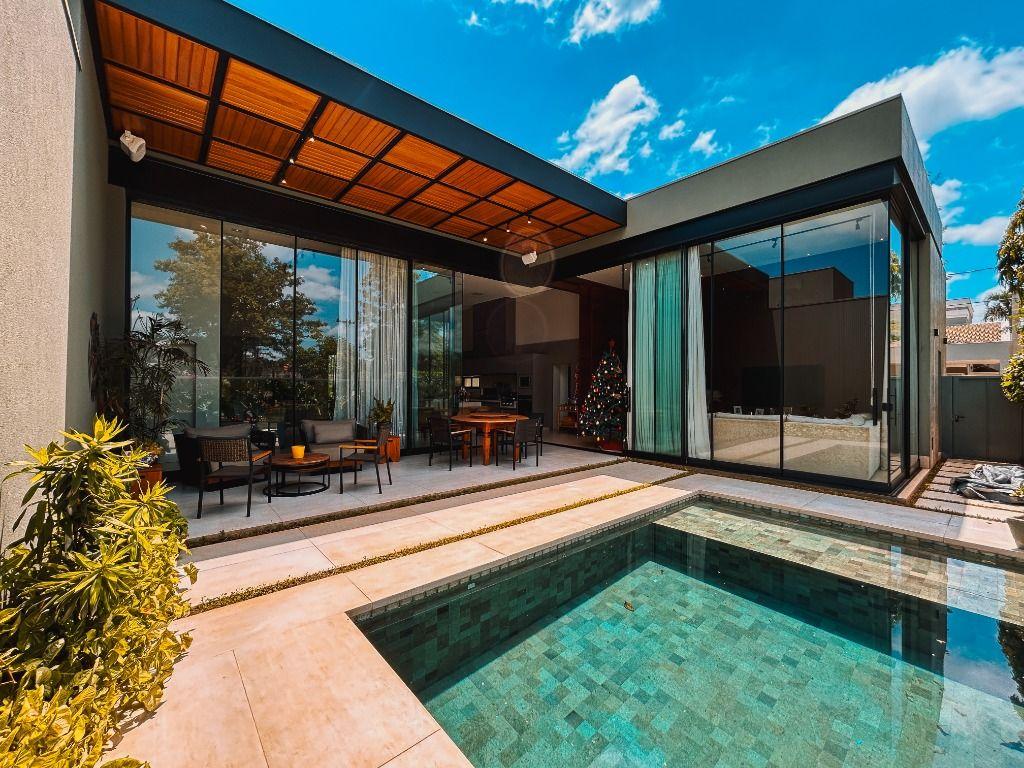 Casa, 4 quartos, 330 m² - Foto 1