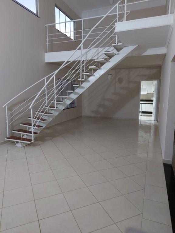 Casa, 3 quartos, 285 m² - Foto 3