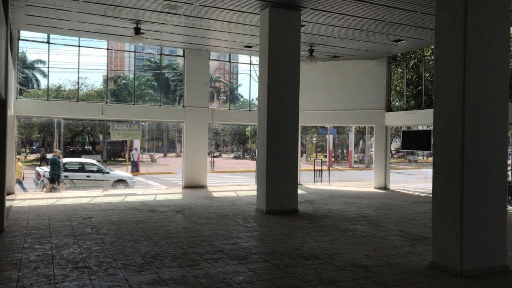 Prédio Inteiro, 700 m² - Foto 1