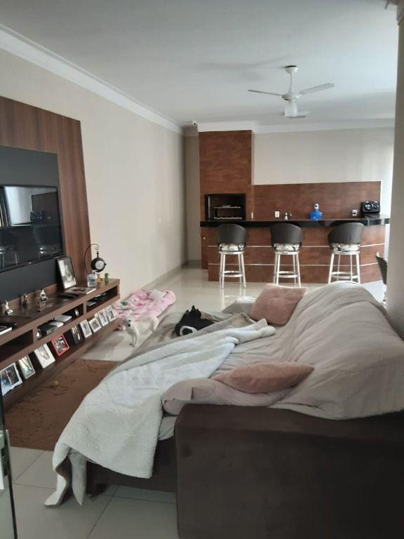 Casa, 3 quartos, 206 m² - Foto 4